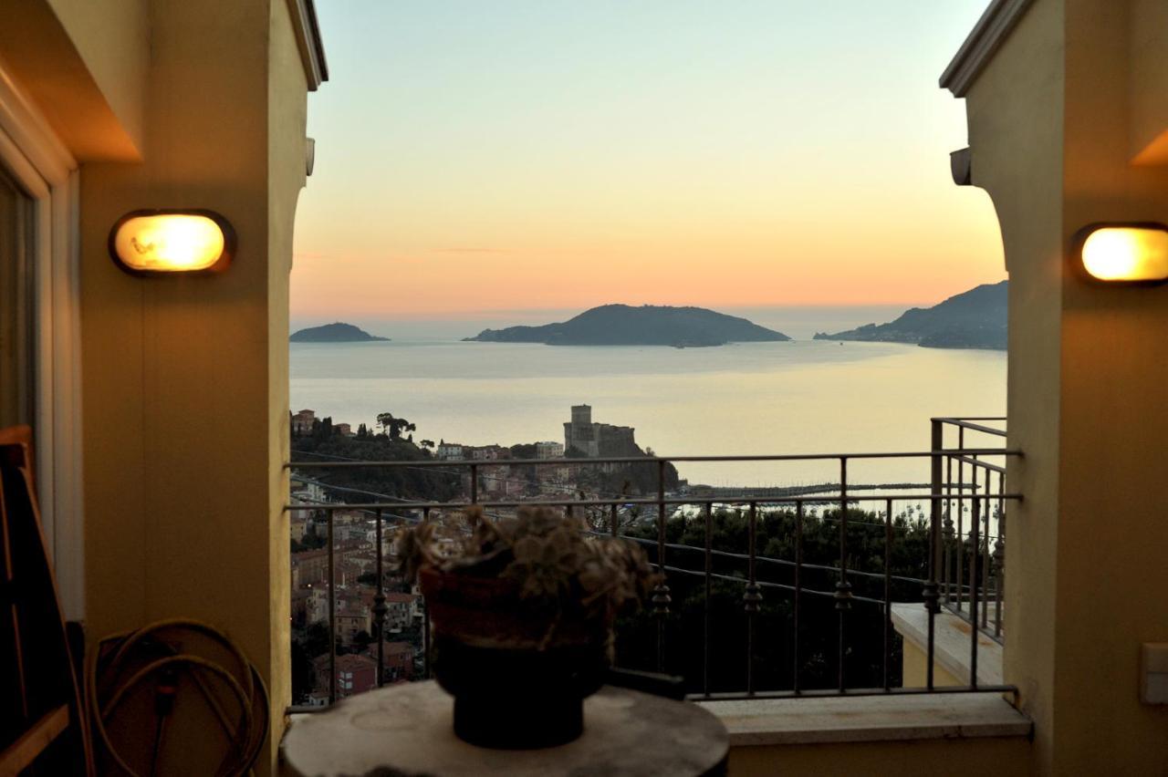 Il Golfo Artisti E Poeti Villa Thea レーリチ エクステリア 写真