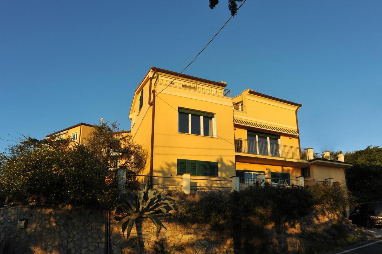 Il Golfo Artisti E Poeti Villa Thea レーリチ エクステリア 写真