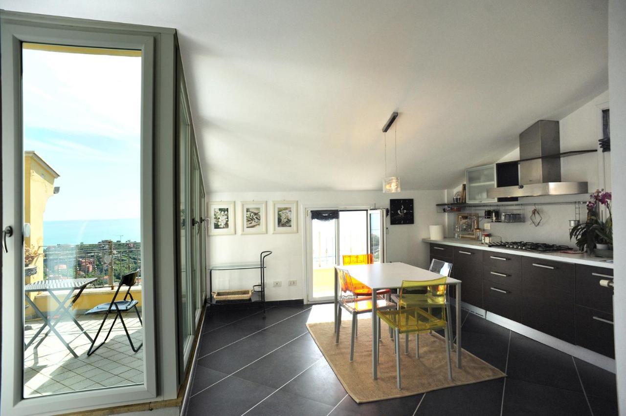 Il Golfo Artisti E Poeti Villa Thea レーリチ エクステリア 写真